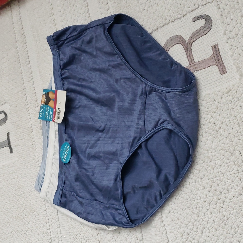 VANITY FAIR RADIANT COLLECTION COMFORT STRETCH BRIEF SIZE M/6